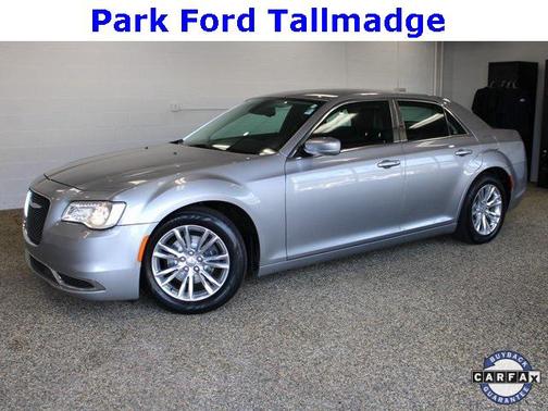 2017 Chrysler 300 Limited