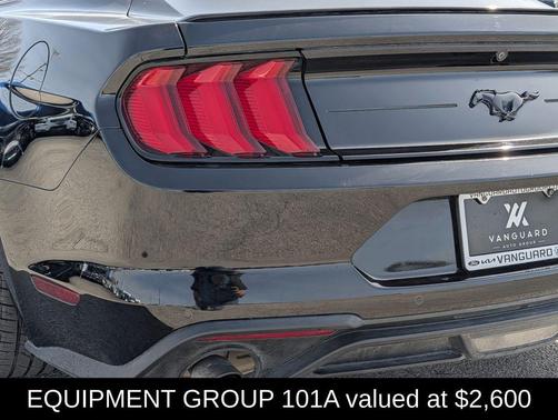 2022 Ford Mustang EcoBoost