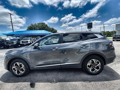 2024 Kia Sportage LX