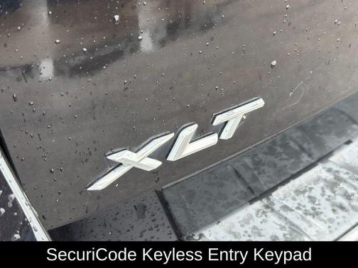 Agate Black Metallic 2022 Ford Explorer XLT
