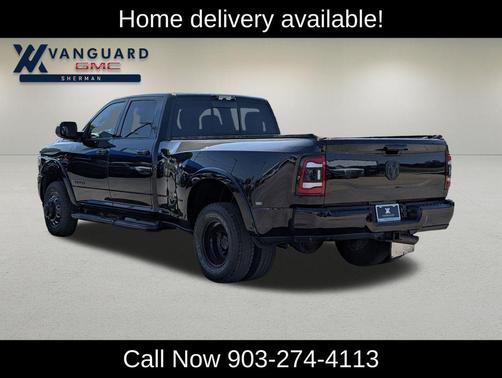 Diamond Black Crystal Pearlcoat 2022 RAM 3500 Limited Crew Cab 4x4 8' Box