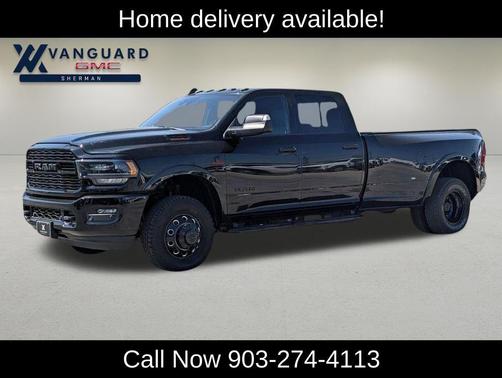 Diamond Black Crystal Pearlcoat 2022 RAM 3500 Limited Crew Cab 4x4 8' Box
