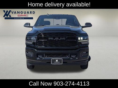 Diamond Black Crystal Pearlcoat 2022 RAM 3500 Limited Crew Cab 4x4 8' Box