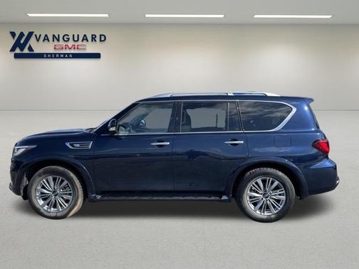 2022 INFINITI QX80 Luxe