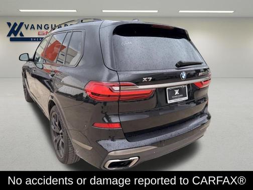 Black Sapphire Metallic 2020 BMW X7 M50i