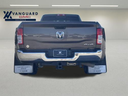 2019 RAM 3500 Tradesman Crew Cab 4x4 8' Box