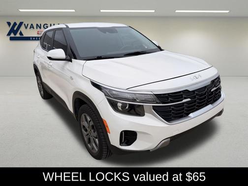 Snow White Pearl 2024 Kia Seltos LX