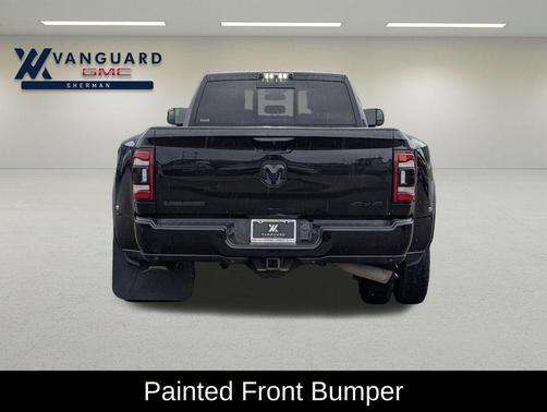 Diamond Black Crystal Pearlcoat 2021 RAM 3500 Laramie Crew Cab 4x4 8' Box