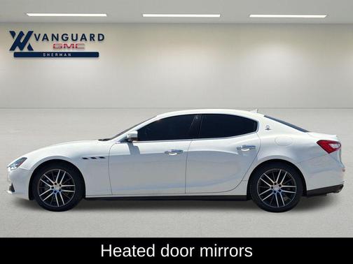 Bianco 2017 Maserati Ghibli Base