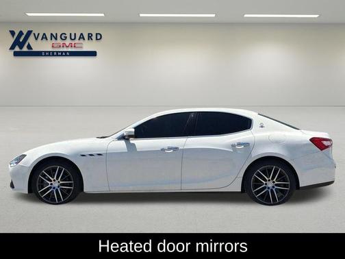 Bianco 2017 Maserati Ghibli Base