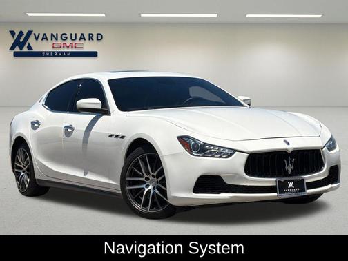 Bianco 2017 Maserati Ghibli Base