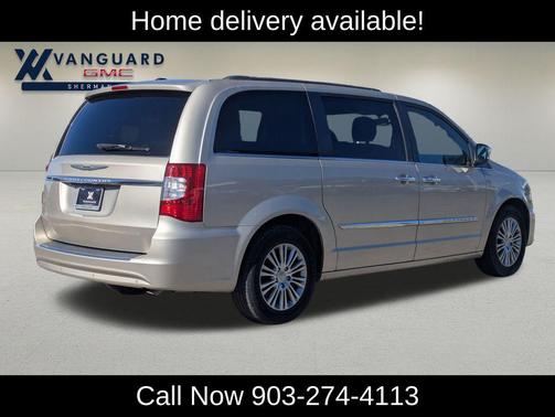 2014 Chrysler Town & Country Touring-L