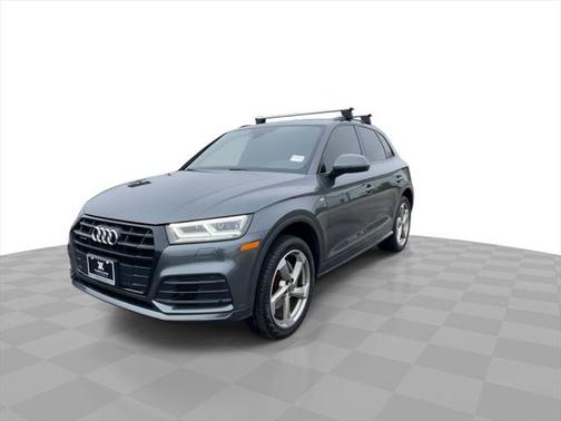2020 Audi Q5 45 Titanium Premium