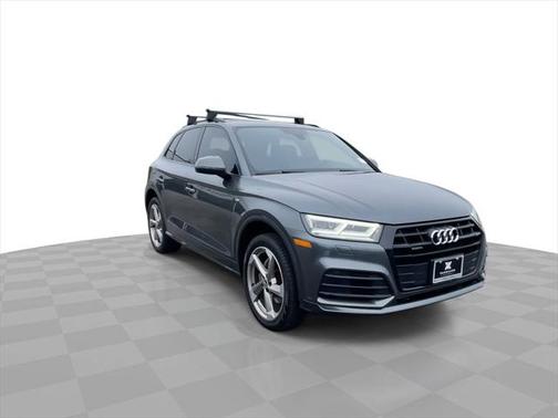 2020 Audi Q5 45 Titanium Premium