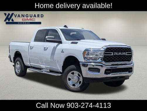 Bright White Clearcoat 2022 RAM 2500 Big Horn Crew Cab 4x4 6'4' Box