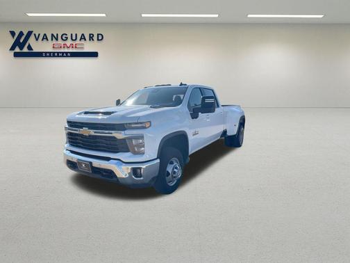2025 Chevrolet Silverado 3500 LT
