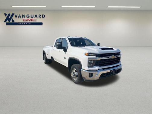 2025 Chevrolet Silverado 3500 LT