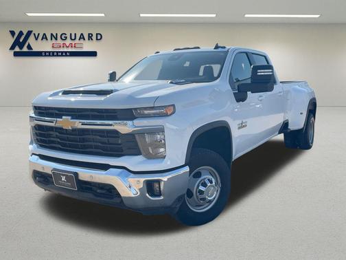 2025 Chevrolet Silverado 3500 LT