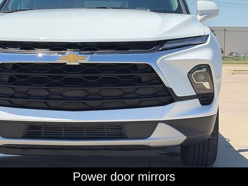 Summit White 2025 Chevrolet Blazer 2LT