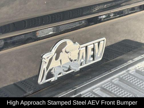 Onyx Black 2024 GMC Sierra 2500 AT4X