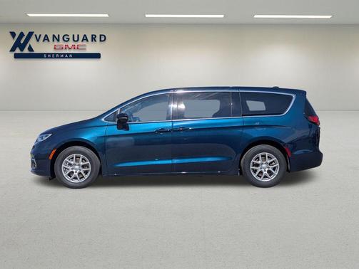 2025 Chrysler Pacifica L