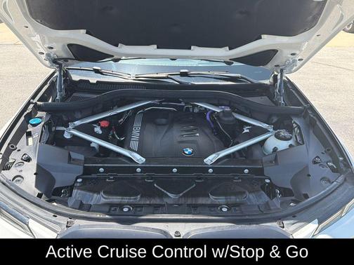 Alpine White 2024 BMW X7 xDrive40i