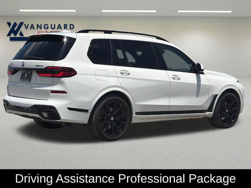 Alpine White 2024 BMW X7 xDrive40i