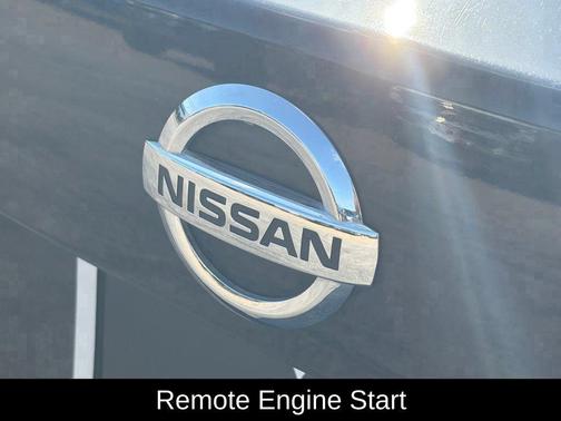 Super Black 2023 Nissan Sentra SV