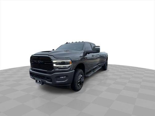 2023 RAM 3500 Laramie Crew Cab 4x4 8' Box
