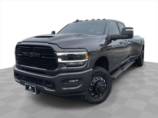 2023 RAM 3500 Laramie Crew Cab 4x4 8' Box