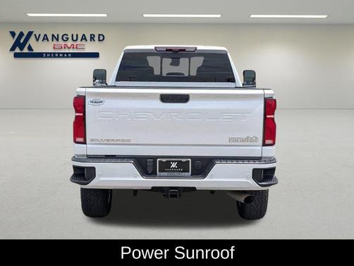 Iridescent Pearl Tricoat 2024 Chevrolet Silverado 3500 High Country