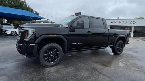 2025 GMC Sierra 2500 AT4