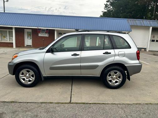 Silver 2005 Toyota RAV4 Base