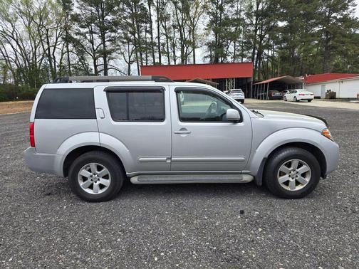 2012 Nissan Pathfinder SV