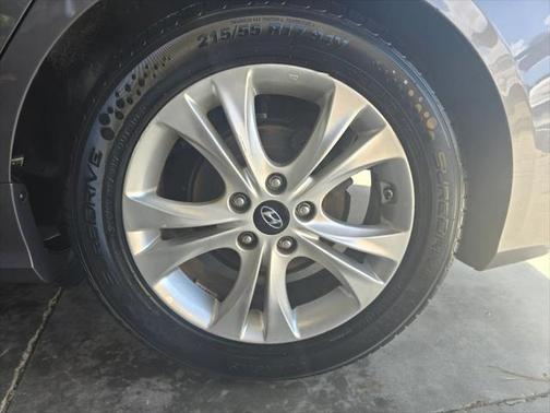 2011 Hyundai SONATA Limited