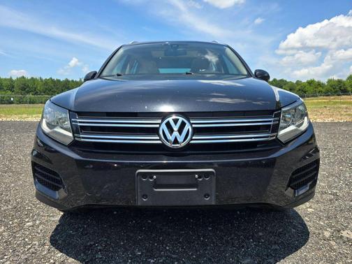 2017 Volkswagen Tiguan 2.0T Wolfsburg Edition