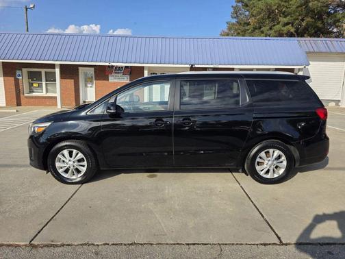 2016 Kia Sedona LX