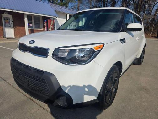 Clear White 2016 Kia Soul Base