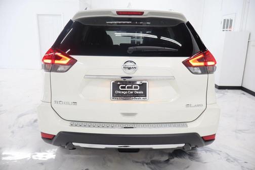 White 2017 Nissan Rogue SL