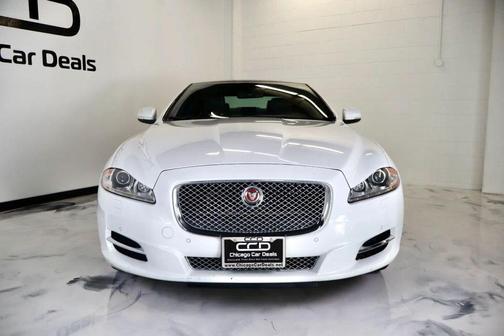 2015 Jaguar XJ Base