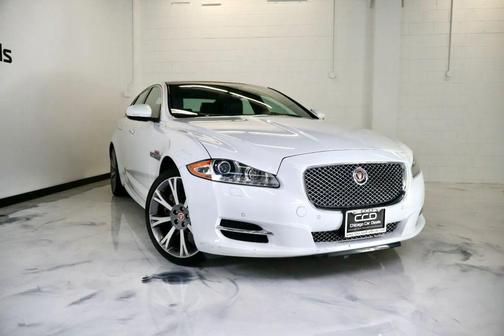 2015 Jaguar XJ Base