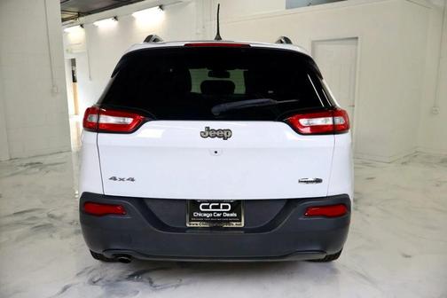 2017 Jeep Cherokee Sport