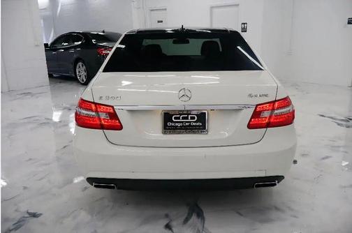 Arctic White 2010 Mercedes-Benz E-Class E 350 4MATIC Sedan 4D