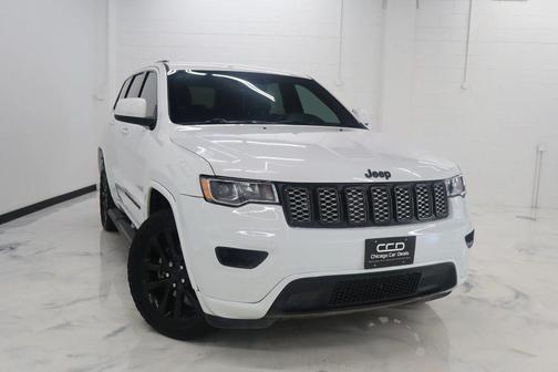 Bright White Clearcoat 2017 Jeep Grand Cherokee Altitude