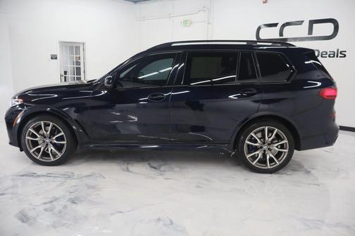 2022 BMW X7 M50i
