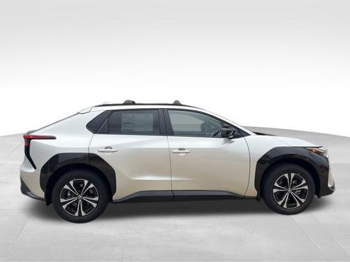 2025 Toyota bZ4X XLE