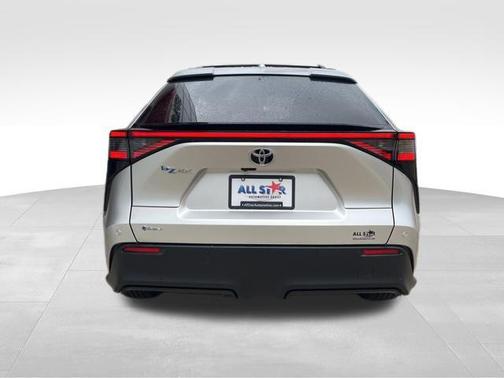 2025 Toyota bZ4X XLE