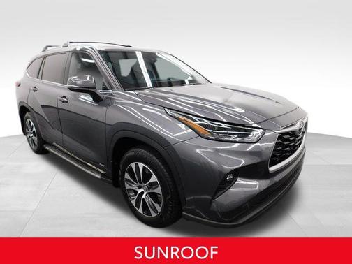 2025 Toyota Highlander Hybrid XLE