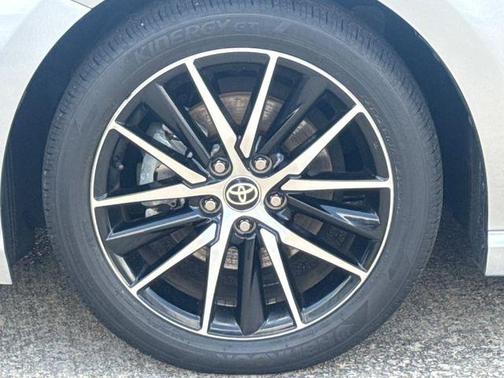 Celestial Silver Metallic 2024 Toyota Camry SE