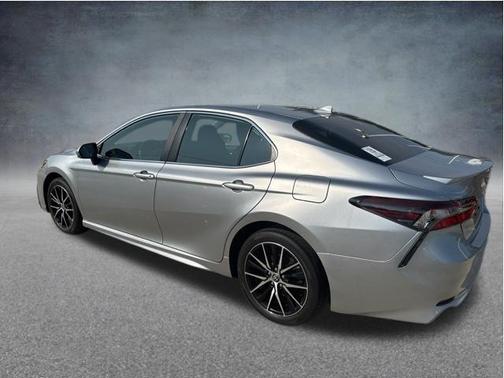 Celestial Silver Metallic 2024 Toyota Camry SE